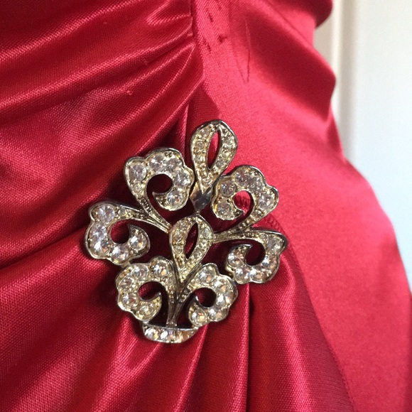 Dress - Picture 6 of 8